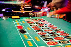 jjili ပရိုမိုးရှင်း Bonus ဇယားနှင့် ကစားသမားများ နှိုင်းယှဉ်နေသောပုံ